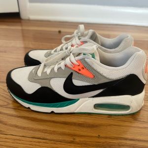 Women’s Nike Air- 7.5